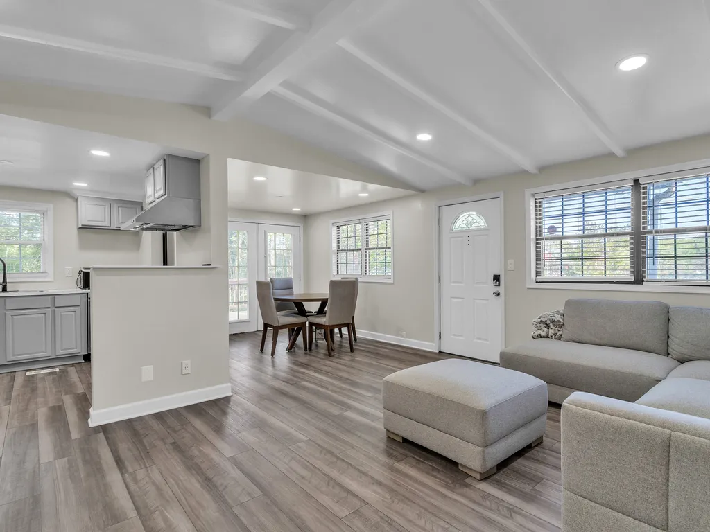 Peaceful Pet Friendly Chesapeake Escape