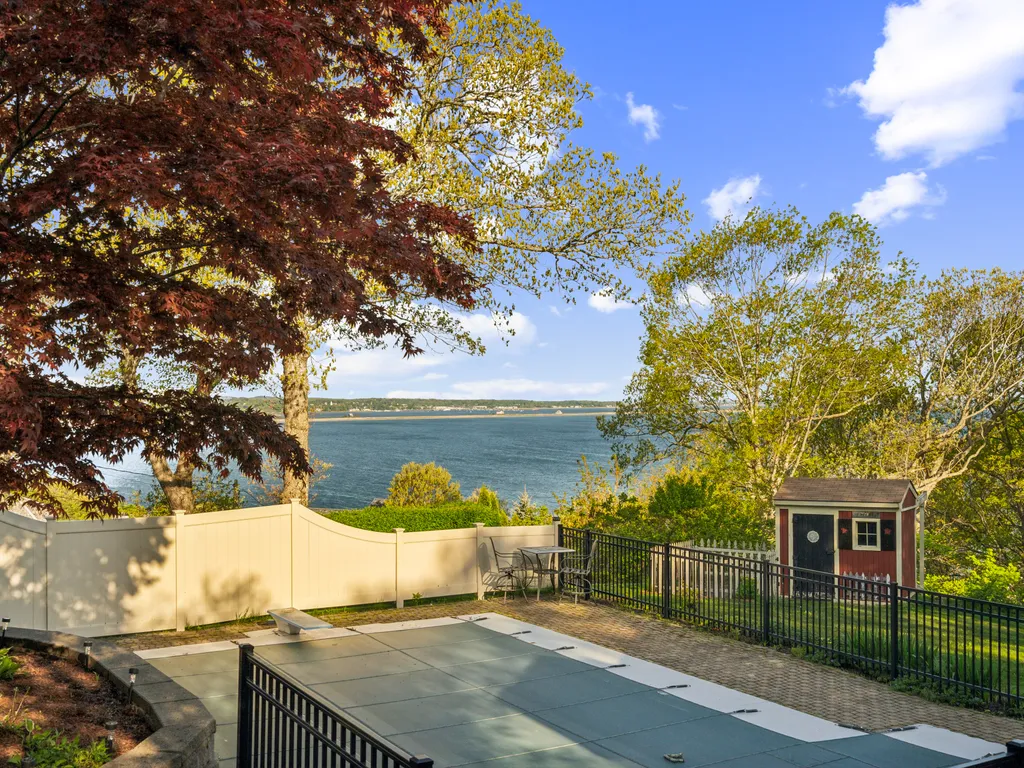 Coastal Comfort with Stunning Harbor Views