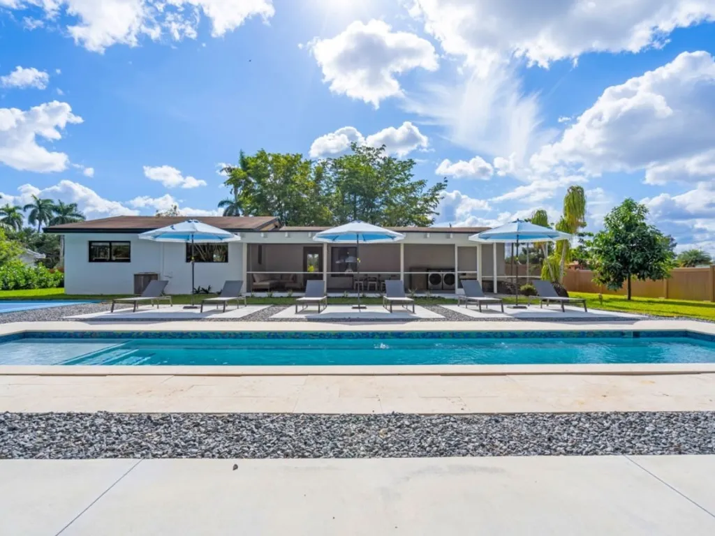 4BR Biscayne River Home with Pool &amp; Pickleball Fun