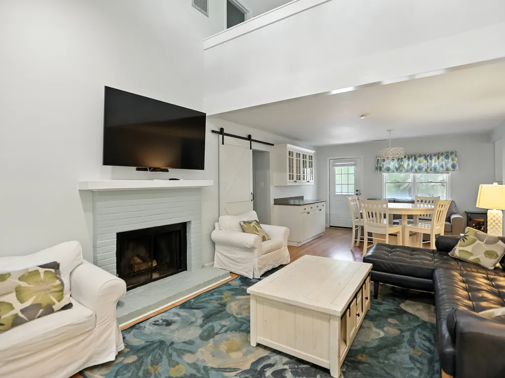 Charming Seabrook Island Retreat