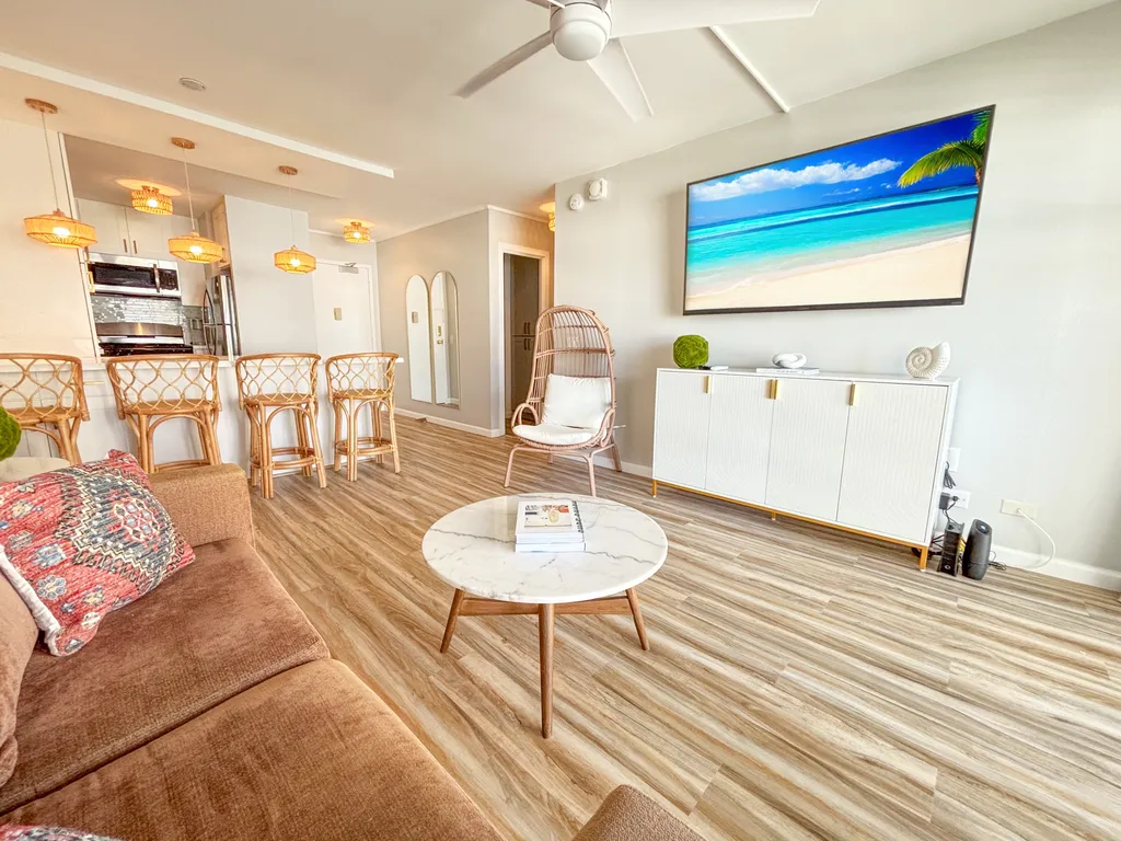 Modern Beachy Kuhio at Waikiki 2-Bedroom