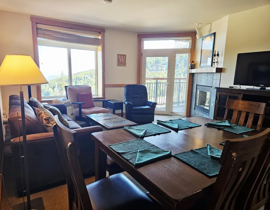 Schweitzer PM: White Pine 208 w/ Lake Views