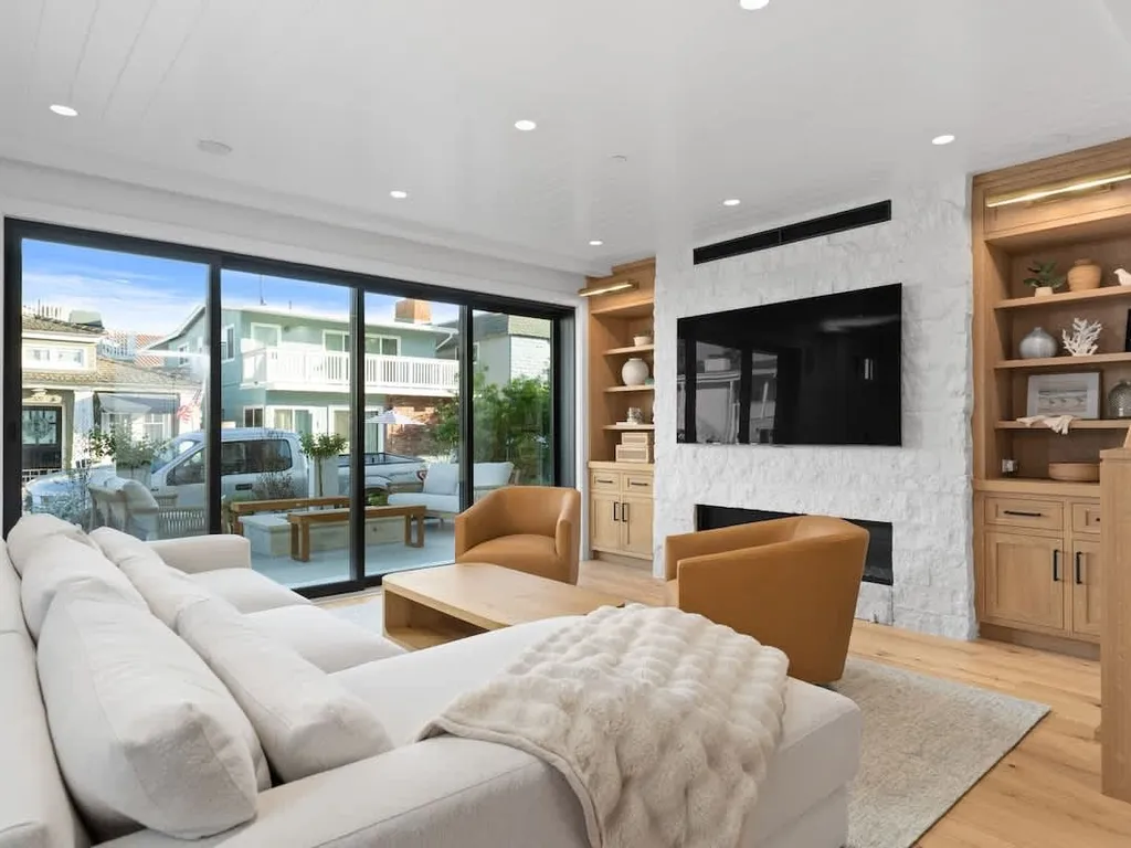 123 44th St | Luxury Family Escape | 3-Story Coastal Home
