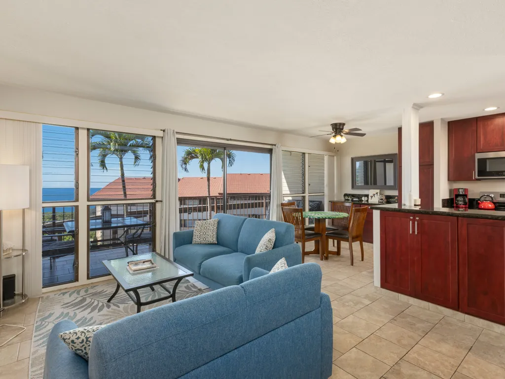 Kona Coffee Villas E246