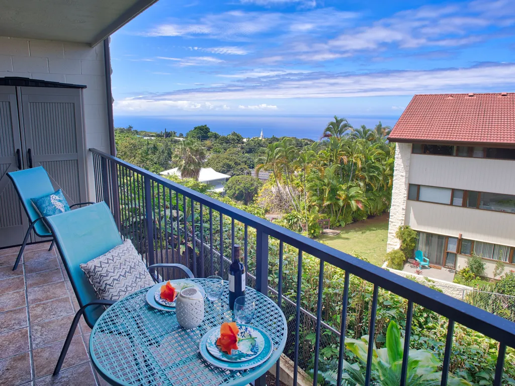 Kona Coffee Villas B216