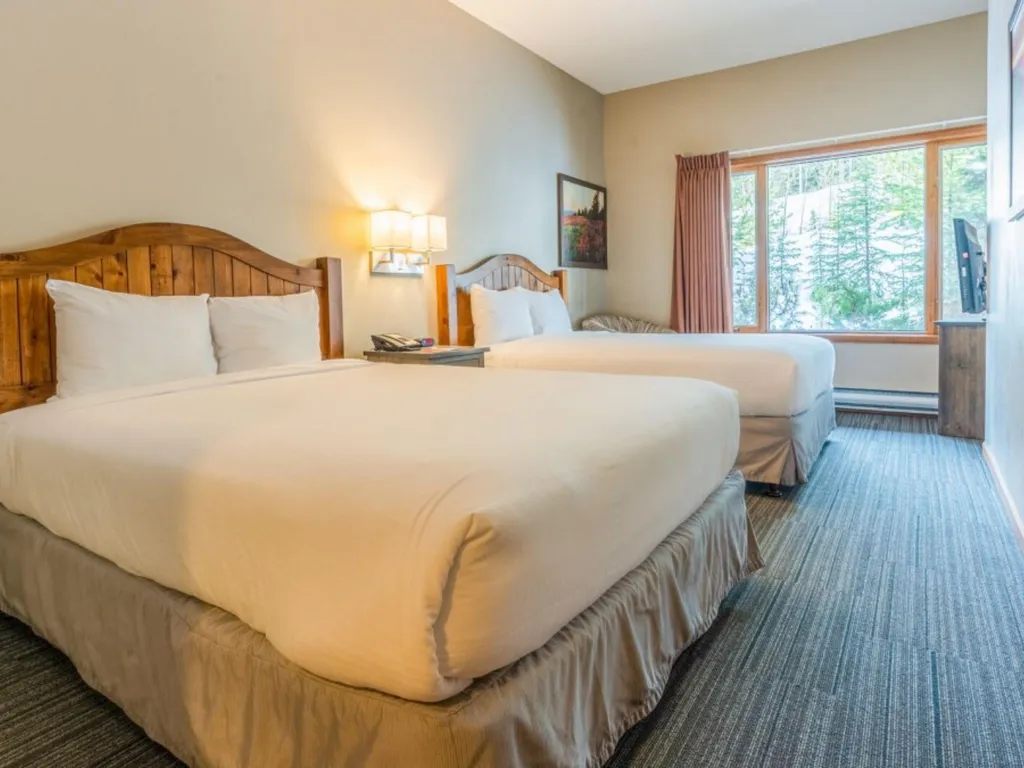 Cahilty Hotel and Suites Hotel Room, 2 Queen Sleeps 4 #435