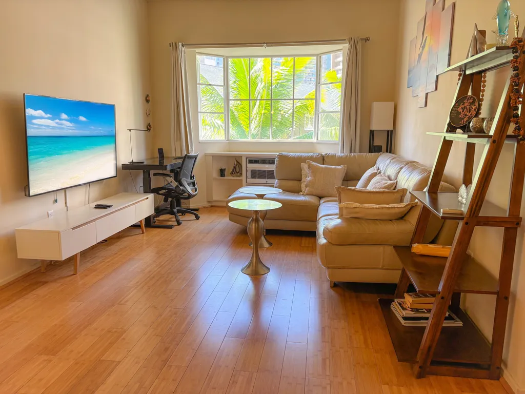 Hawaii Oasis 2-Bedroom at The Cove Waikiki 