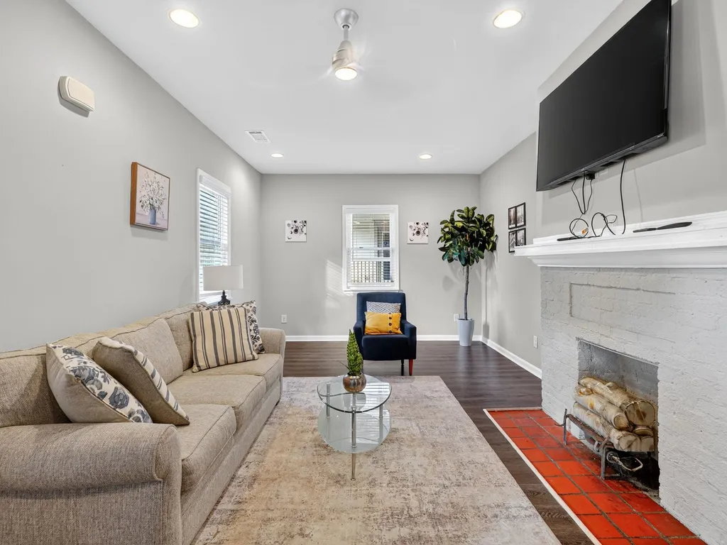 Spacious 3BR Mozley Park Home with Fenced Yard