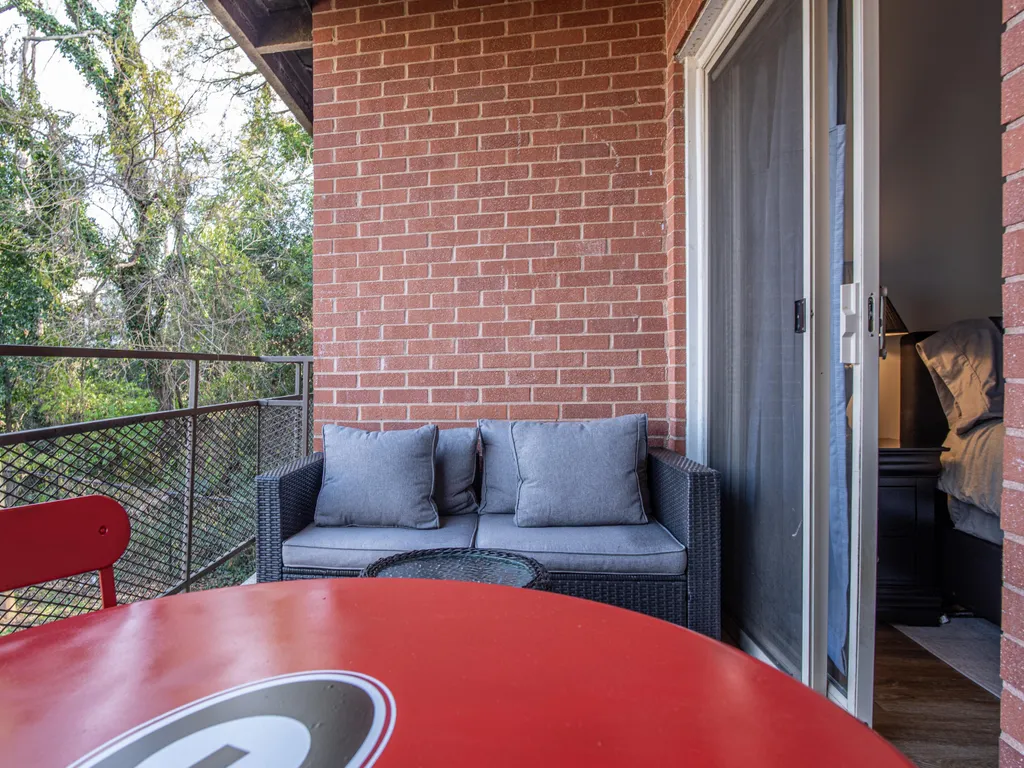 Classic City Getaway- Walk to Sanford Stadium!