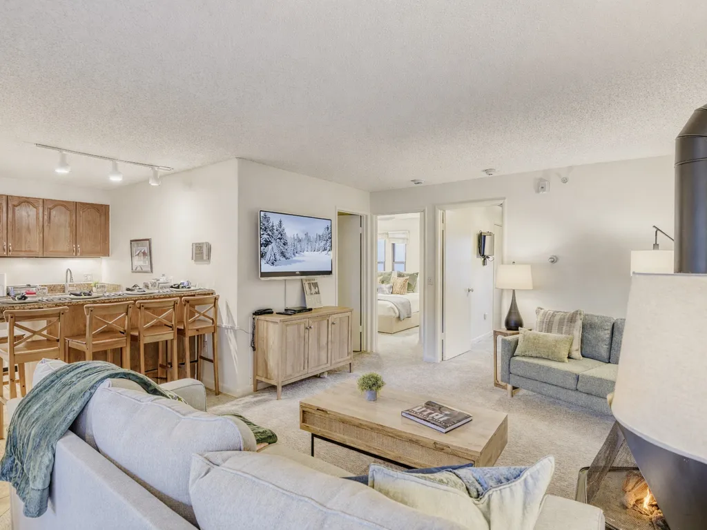 Edel O best location across from resort