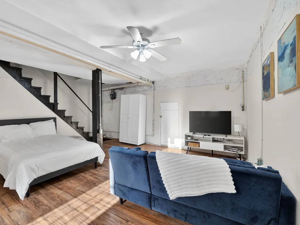 Cozy Baltimore Studio