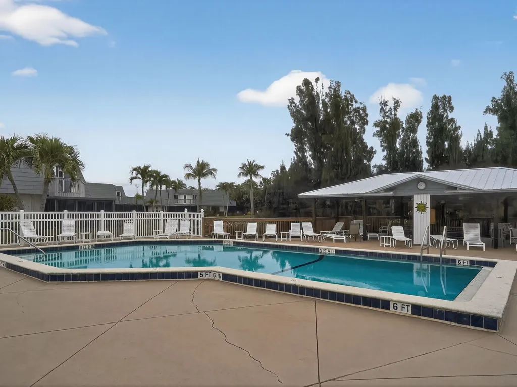 Relaxing 2BR Fort Myers Getaway Near Beaches