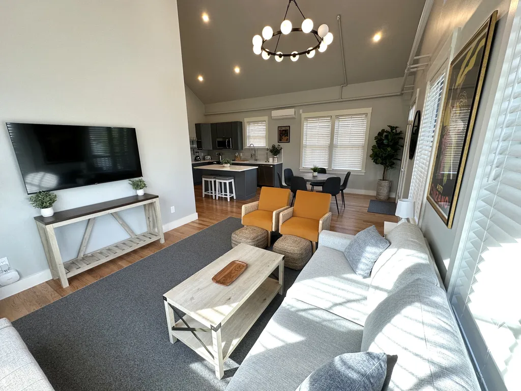 Brand New Construction! 3 Unit/5 Bed Property