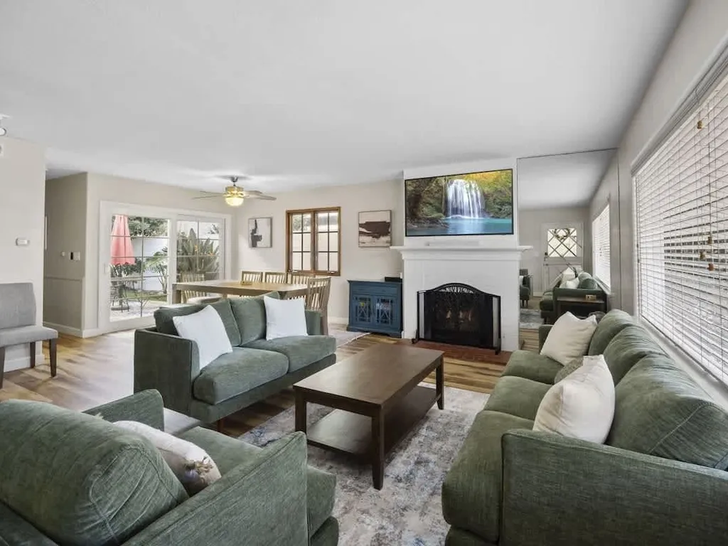 2145 Seville | Exclusive Peninsula Point Retreat Steps to Sand
