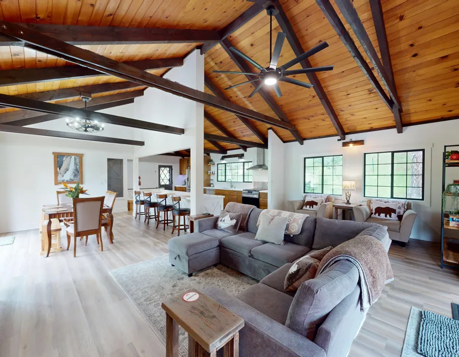 Grateful Getaway- Serene Mountain Retreat