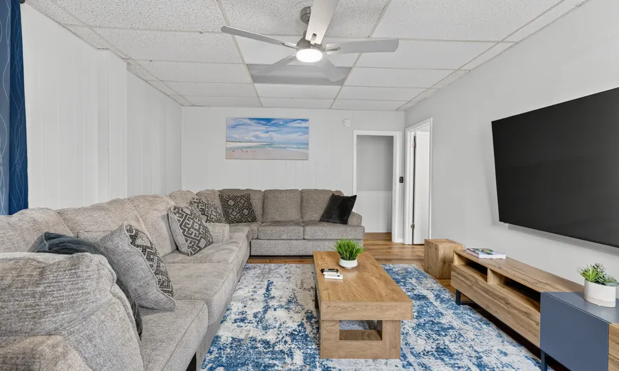 Vacation rental near the Lake Ontario shoreline