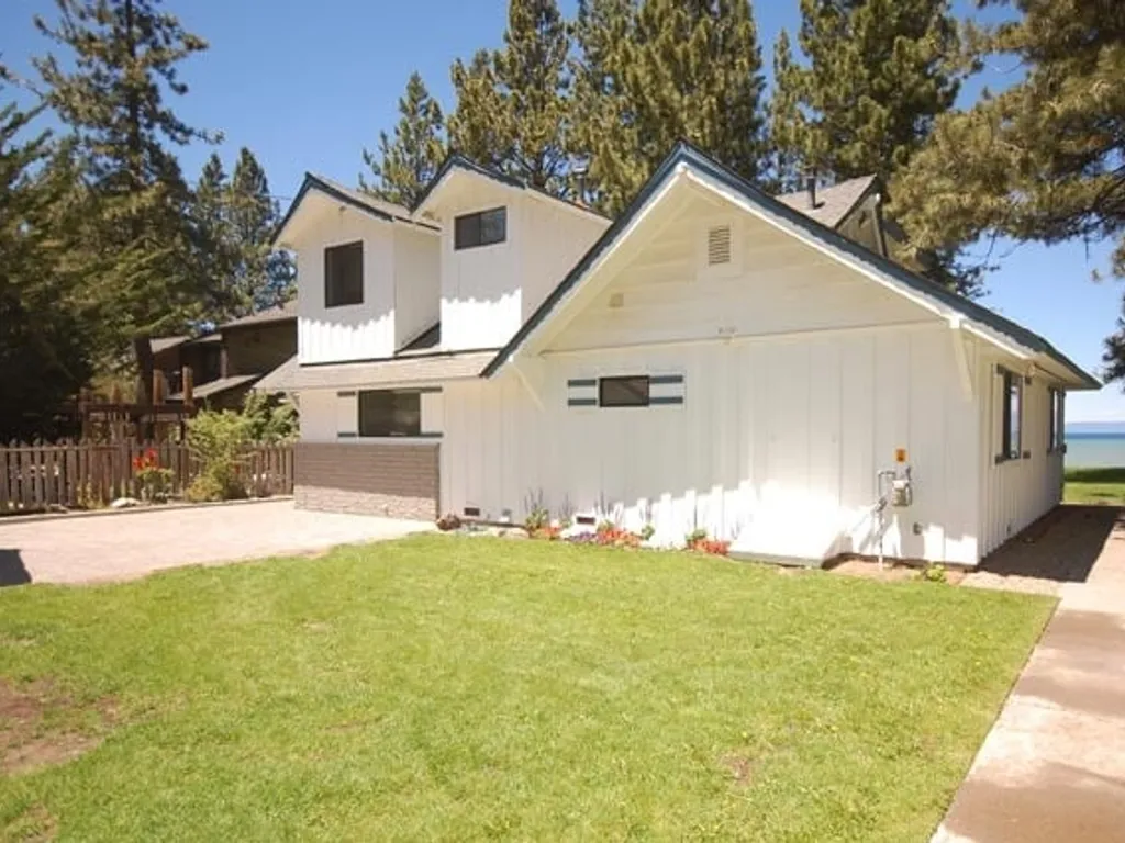 771 Lakeview Avenue